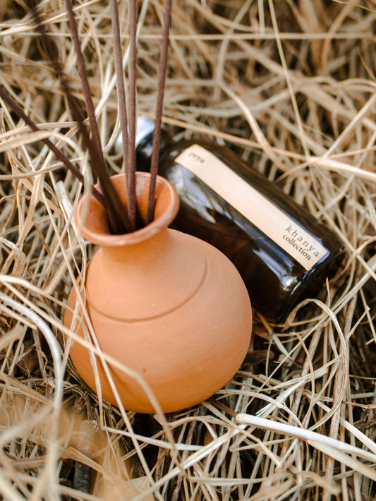 c h i n u   reed diffuser